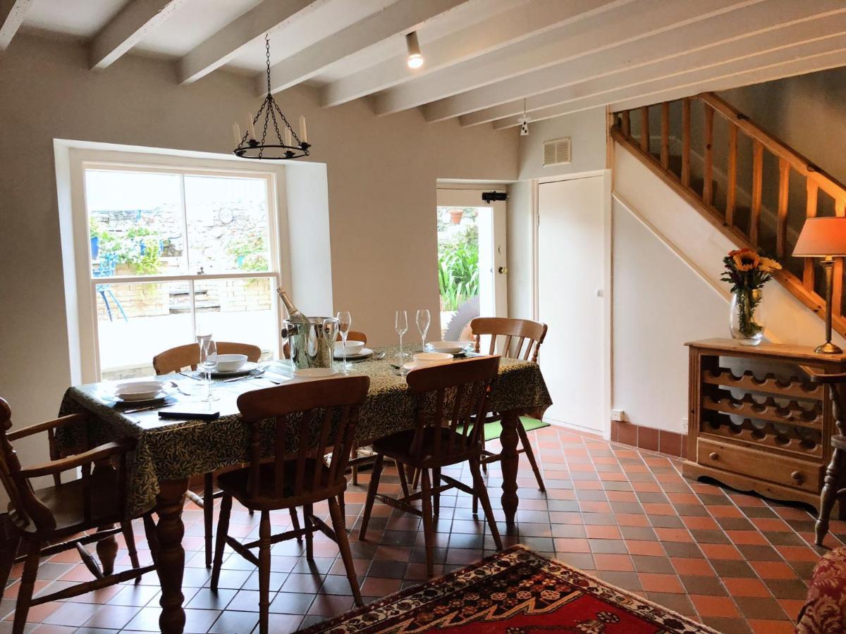 Stunning & Spacious House In Central Tenby Eksteriør bilde