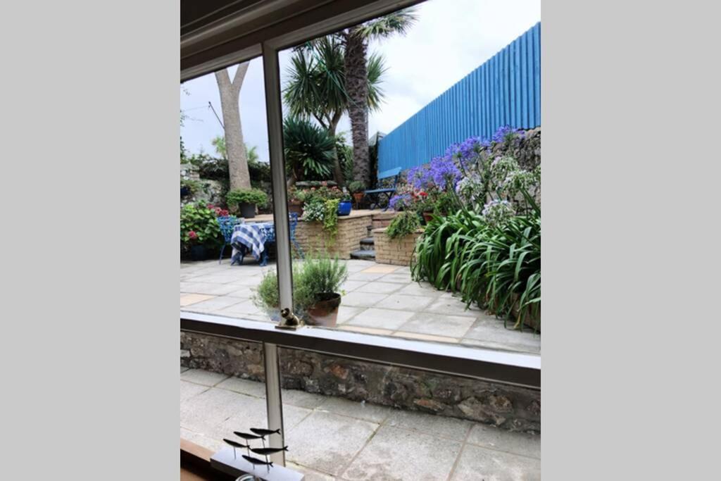 Stunning & Spacious House In Central Tenby Eksteriør bilde