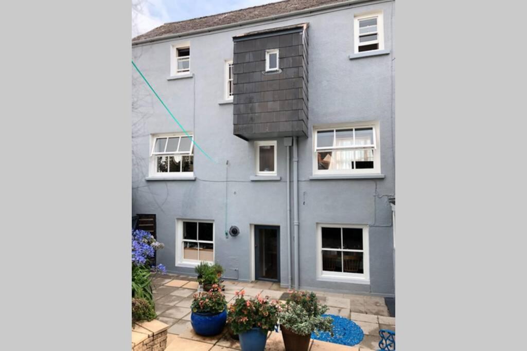 Stunning & Spacious House In Central Tenby Eksteriør bilde